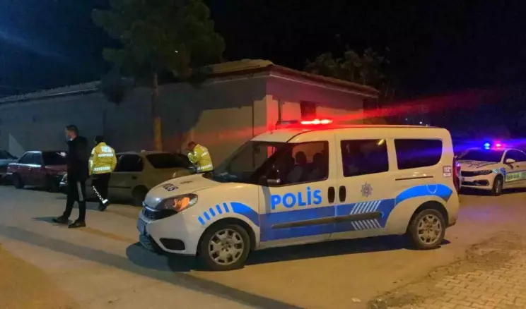 Karaman’da Polis Kazadan Kıl Payı Kurtuldu