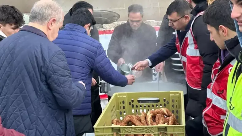 Namaz Buluşmasıyla Gençler Bir Araya Geldi