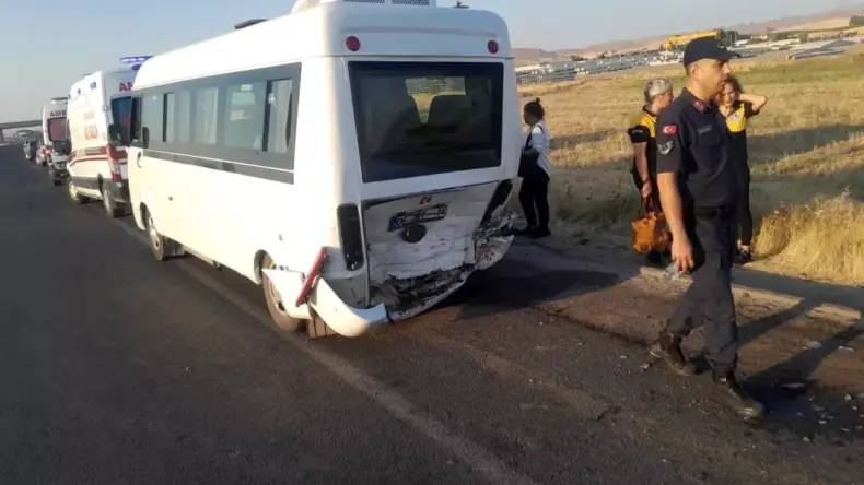 Ankara’da Kaza: 1 Ölü, 12 Yaralı