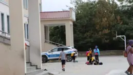 Van’da boşanma aşamasındaki kişi, sınıfta kayınbiraderi zannedip öğretmeni bıçakladı