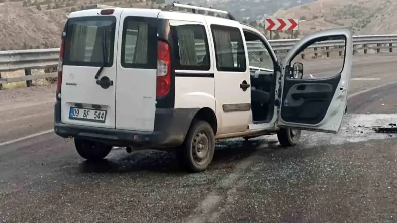 Sivas’ta Kafa Kafaya Kaza: 4 Yaralı