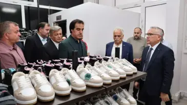 Türk Kızılay’dan Ücretsiz Giyim Mağazası