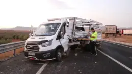 Kilis’te Tır-Pikap Kazası: 3 Yaralı