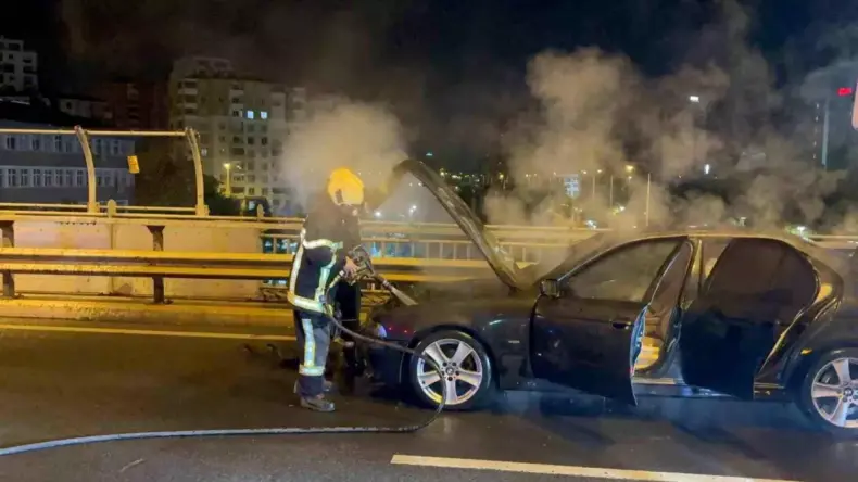 Kayseri’de Otomobil Yangını