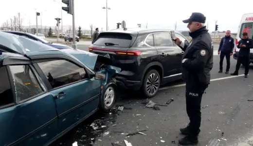 Erzurum’da Zincirleme Kaza: 2 Yaralı