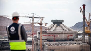 Türkiye’nin iletim sistemine enerji aktaracak Akkuyu NGS’deki tesise elektrik verildi
