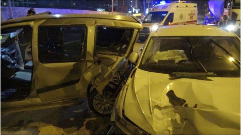 Alt Geçit Girişinde Kaza