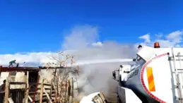 Kütahya’da Ahırda Çıkan Yangın Kısa Sürede Kontrol Altına Alındı