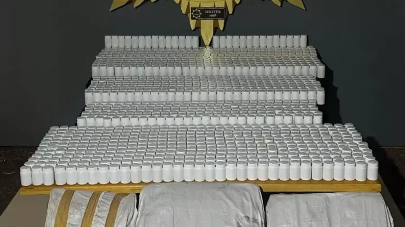 Malatya’da Torbacılara Operasyon: 75 Bin Sentetik İlaç Ele Geçirildi