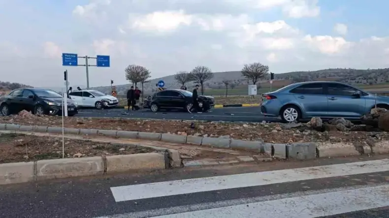 Mardin’de Zincirleme Kaza: Maddi Hasar Var