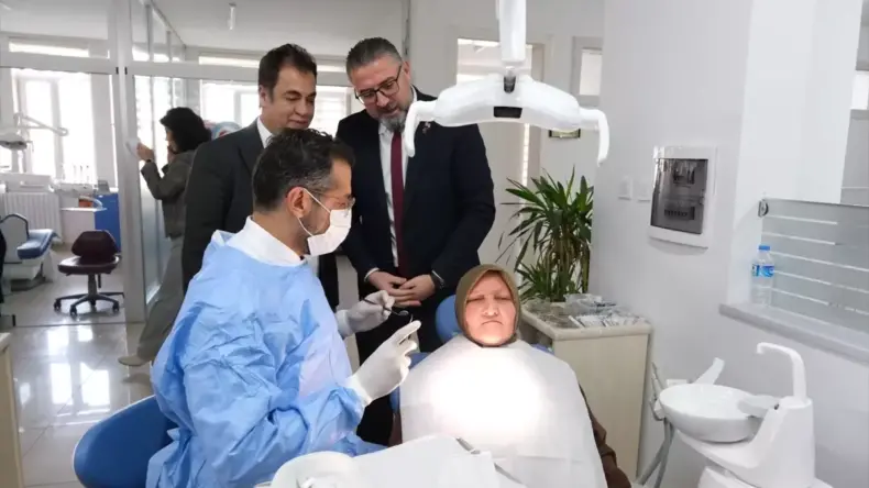 Sivas’ta şehit yakınları ve gazilere yönelik ücretsiz özel diş polikliniği hizmeti sürüyor