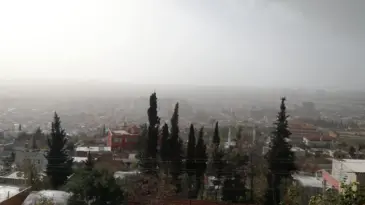 Antalya’da Yoğun Sis ve Rüzgar Hayatı Olumsuz Etkiliyor