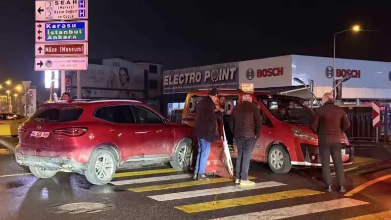 Sakarya’da Trafik Kazası: 5 Yaralı