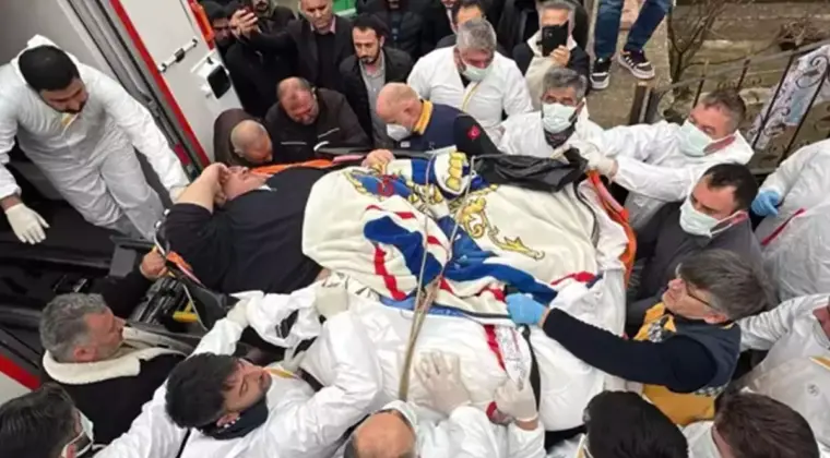 300 kilo adamı duvarı kırıp özel ekiple evden çıkardılar! Her şey 12 yıl önce başlamış