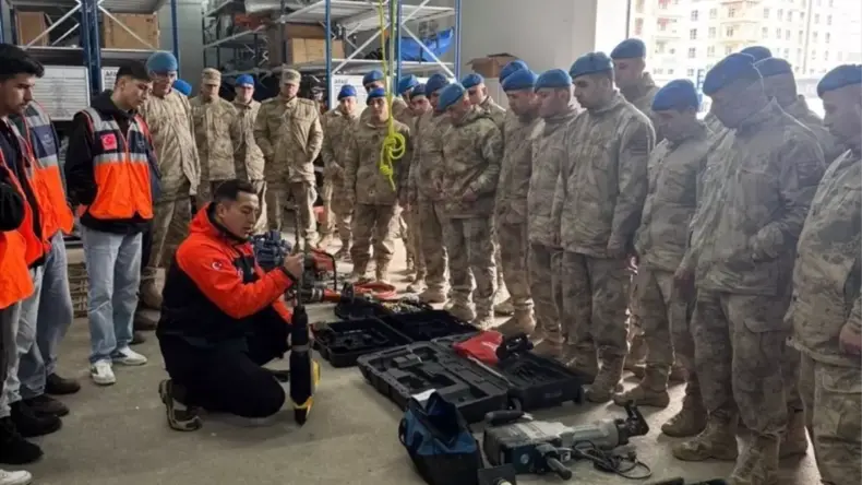 Jandarma Ekiplerine Arama Kurtarma Eğitimi