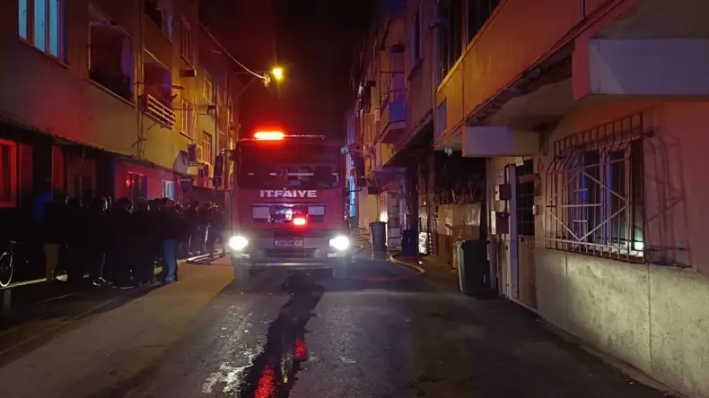 Bursa’da Çatı Yangını Kontrol Altına Alındı