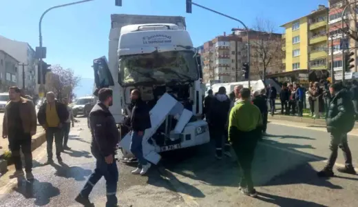 Bursa’da zincirleme kaza: 5 yaralı