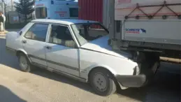 İnegöl’de Park Halindeki Tıra Çarpan Sürücü Yaralandı