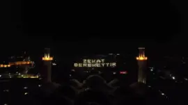 Bursa’da Mahya Geleneği: ‘Zekat Berekettir’