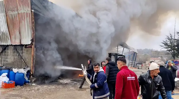 Bolu’da Depoda Yangın Çıktı