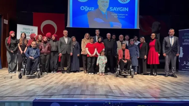 Bucak’ta “Eğitim ve Aile” konulu konferans düzenlendi